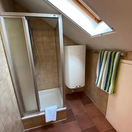 Appartement Haus Am Sonnenhuegel à Bad Urach Extérieur photo
